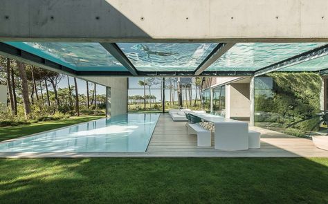 Wide Dinesen Douglas outdoor wooden floor planks used on terrace in between the double pools in The Wall House. Modern Glass House, Billionaire Homes, Glass House Design, Architecture Cool, Indoor Swimming Pool, Luxury Boat, Concrete Home, Architectural Photographers, Concrete House