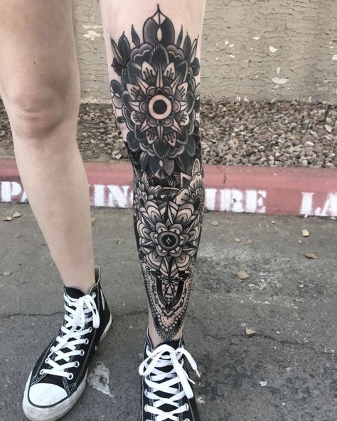 Tato Mandala, Tattoo Fairy, Herren Hand Tattoos, Full Leg Tattoos, Maori Tattoos, Full Sleeve Tattoo Design, Circle Tattoos, Maori Tattoo Designs, Leg Tattoo Men