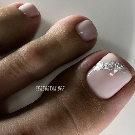 Best Nude and Neutral Toe Nail Designs ideas Naturelle Nails, Pink Pedicure Ideas, White Toenail Designs, White Toe Nail, Glitter Toe Nails, White Pedicure, Fall Toe Nails, Pink Toe Nails, Pink Pedicure