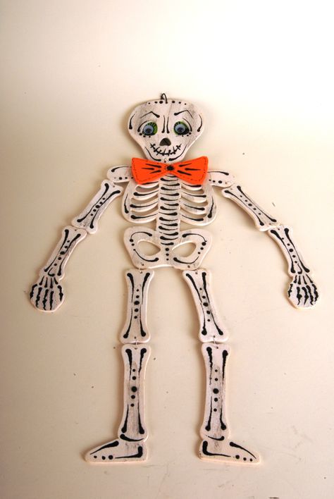 Create your very own Sammie the Skeleton. Take a wooden skeleton from Micheal's and turn it into a fun decoration. Project was created for under a dollar. Miriam Joy takes you step by step on how to decorate and create Sammie the skeleton. Mini Skeleton Crafts, Summer Skeleton Decor, Dressed Up Skeleton Decor, Dollar Tree Wooden Skeleton, Dollar Tree Skeleton Fairy, Wooden Skeleton, Dollar Store Halloween, The Skeleton, Fun Craft