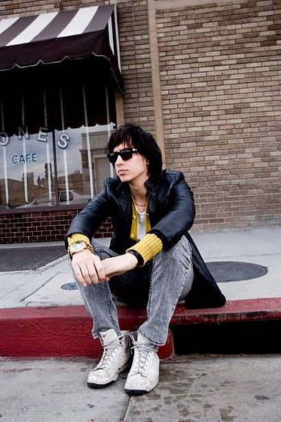 Julien Casablancas, Orange Sunglasses, Fit Inspired, Julian Casablancas, High School Outfit, The Strokes, Indie Sleaze, My Muse, Love More