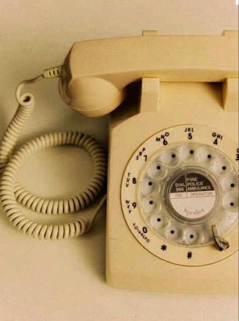 Cord Phone Aesthetic, Iphone Phone Icon, Telephone Icon, Rotary Phone, Retro Phone, Phone Aesthetic, Aesthetic Desktop Wallpaper, Yellow Aesthetic, Desk Phone