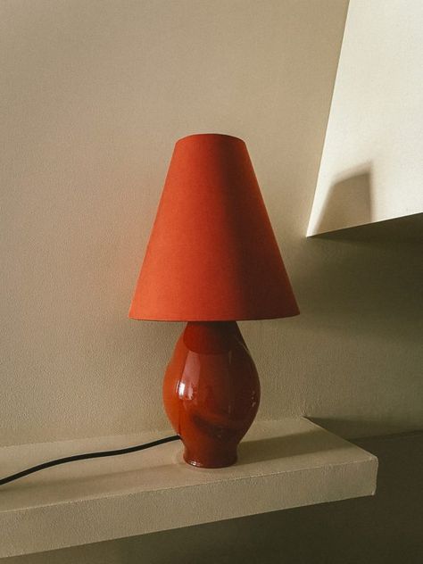 Narrow Table Lamp, Artisanal Interior Design, Dark Red Furniture, Lamp Diamond, Funky Table Lamp, Lamps Mid Century Modern, Mcm Lamp, Lamp Styles, Eclectic Lamps