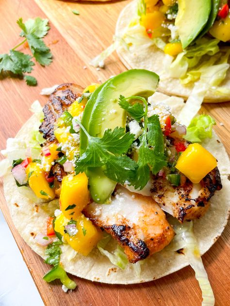 Jerk Fish Tacos, Jerk Seafood, Jerk Fish Recipe, Jerk Tacos, Jerk Fish, Seared Fish, Easy Taco Recipes, Fish Taco, Food Addict