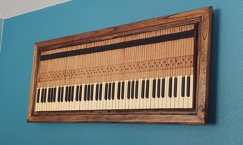 Piano Key Art Ideas, Antique Piano Repurposed, Repurpose Piano Keys, Piano Key Crafts, Repurposed Piano Parts, Piano Upcycle Creative Ideas, Piano Bookcase, Piano Keys Repurposed, Piano Parts Repurposed