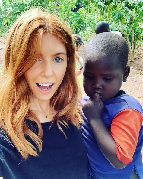 Stacey Dooley on Instagram: “OB.SESSSSSSSSSSED 💔” Stacey Dooley Hair, Stacey Dooley, White Celebrities, Female Heroines, Claudia Winkleman, Birmingham City University, Richard Curtis, Red Nose Day, Black Lives Matter Protest