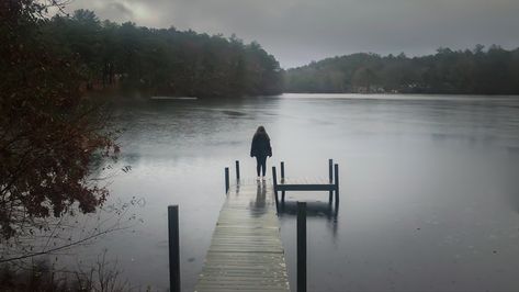 Rainy dark night dock pond aesthetic academia vibes nighttime Dark Lake House Aesthetic, Rainy Academia, Dock Aesthetic, Villains Aesthetic, Pond Aesthetic, Kristin Cashore, Dock Lake, Dark Acadamia, Lake Dock