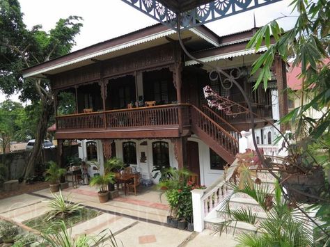 Sulyap cafe Philippine Homes, Filipino Houses, Filipino Interior Design, Ancestral House, Philippine Architecture, Filipino House, Filipino Architecture, Laoag, Spanish Colonial Homes