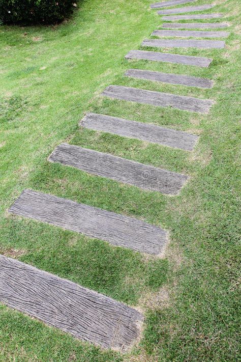 Wooden Pathway Ideas, Garden Path Design, Wood Pathway, Garden Path Ideas, Forest Ideas, Wooden Pathway, Balcony Garden Ideas, Wooden Path, Garden Pathways