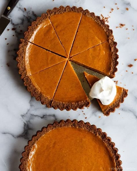 Thanksgiving Pie Recipes, Gingersnap Crust, Thanksgiving Pies, Ginger Snap, Smitten Kitchen, Holiday Meal, Pumpkin Pie Recipes, Pie Dessert, Fall Desserts