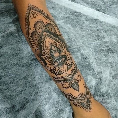 Indian Style Tattoos, Hamsa Hand Tattoo, Targaryen Tattoo, Orca Tattoo, Inai Pengantin, Mandala Hand Tattoos, Mandala Tattoo Sleeve, Evil Eye Tattoo, Henna Inspired Tattoos