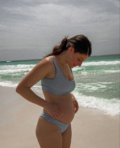 16 Weeks Pregnant Belly, 22 Weeks Pregnant, 24 Weeks Pregnant, 16 Weeks Pregnant, Apocalypse Character, 16 Weeks, Weeks Pregnant, Pregnant Belly, Beach Day