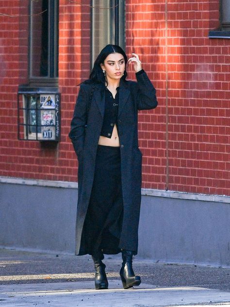 Movie Fashion Outfits, Angel Outfit, Charli Xcx, Outfit Inspo Fall, Out And About, New Wardrobe, Star Fashion, Fashion Inspo Outfits, Dress To Impress