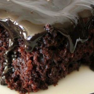 Midnight Fudge Cake Midnight Fudge Cake, Hot Fudge Topping, Fudge Cake Recipe, Cake Mix Ingredients, Best Cake Ever, My Birthday Cake, Brownies Recipe Homemade, Brownies Cookies, Homemade Chocolate Cake