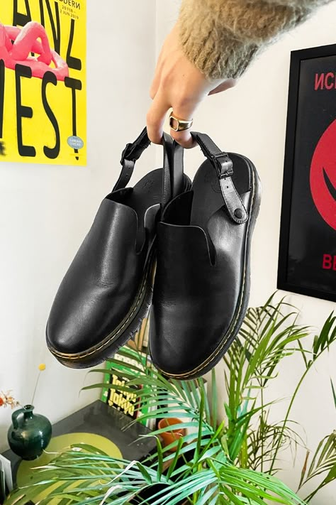 Dr. Martens Carlson Lusso Leather Mules Release | HYPEBEAST Dr Martens Carlson, Sandals Outfit Summer, Mules Outfit, Shoes 2023, Sandals Outfit, Style Crush, Leather Mules, Crazy Shoes, Twilight Saga