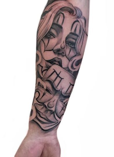 Clown Tattoos - Ideas & Meaning PLUS 24 Photos & Designs Gangsta Clown Tattoo, Clowngirl Tattoo Design, Lady Clown Tattoo, Chicana Clown Tattoo, Female Clown Tattoo Designs, Girl Clown Tattoo, Chicano Girl Tattoo Design, Female Clown Tattoo, Chicano Clown Tattoo