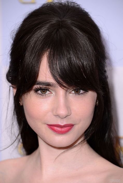 Lily Collins Bangs, Side Bang Hairstyles, Lily Collins Hair, Bang Hairstyles, Side Bangs Hairstyles, Hairstyles 2024, Big Forehead, Side Bangs, Lily Collins