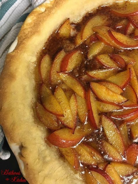 plum pie Plum Pie Recipe, Pie Board, Pastry Pie Crust, Plum Pie, Easy Diy Home Improvement, Slab Pie, Puff Pastry Dough, Pastry Pie, Savory Pies