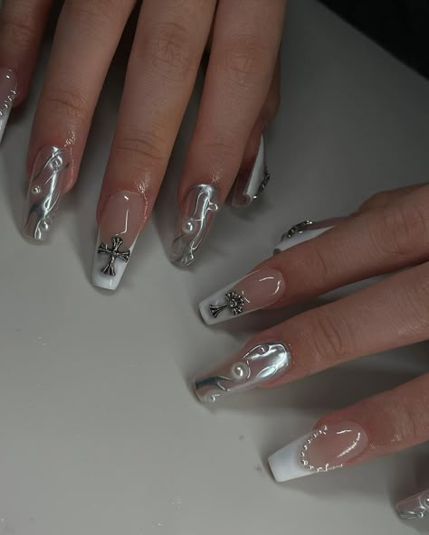 Acrylic Nail Shapes, Retro Nails, Silver Nail, Fancy Nails Designs, Glow Nails, Cute Acrylic Nail Designs, Soft Nails, Reels Instagram, Nail Beauty