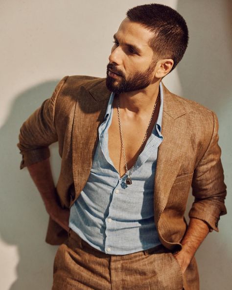 Ranveer Singh Beard, Maa Image, Prom Suits For Men, Men Coat, Colour Analysis, Mens Kurta, Mens Fashion Blazer, Men Fashion Casual Shirts, Shahid Kapoor