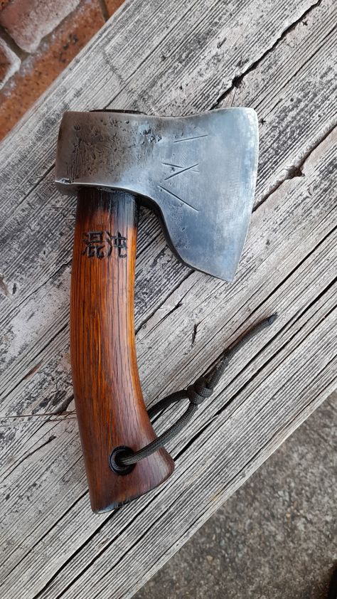 Hatchet Handle, Camping Hatchet, Chopping Wood, Bushcraft Kit, Vintage Hand Tools, Handcrafted Knife, Bushcraft Knives, Wooden Texture, Old Tools