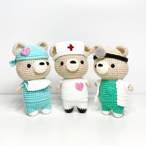 Nurse Crochet Ideas, Nurse Crochet Pattern Free, Crochet Gifts For Nurses, Crochet Dentist, Crochet Healthcare, Medical Crochet, Nurse Crochet, Doctor Edition, Crochet Stethoscope