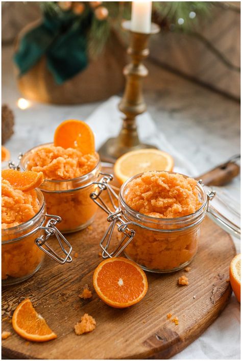 Sugar Body Scrub Diy, Body Scrub Homemade Recipes, Diy Body Scrub Recipes, Diy Sugar Scrub Recipe, Body Scrub Recipe, Sugar Scrub Homemade, Scrub Corpo, Sugar Scrub Recipe, Diy Body Scrub