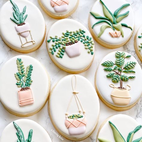 Plant Themed Cookies, Plant Cookies Decorated, Plant Sugar Cookies, Plant Cookies, Succulent Cookies, Cactus Cookies, Cookie Deserts, Flooding Cookies, Decorative Cookies