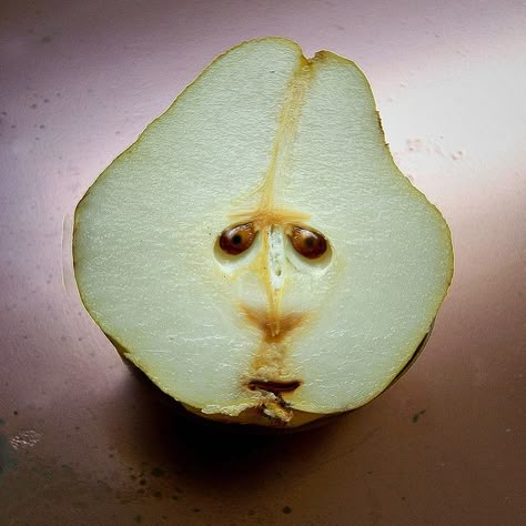 Pears have... by jackwilkinson31, via Flickr Funny Fruits, Weird Fruit, Things With Faces, Funky Fruit, Funny Vegetables, Strange Fruit, Hidden Faces, Funny Fruit, Funny Photoshop