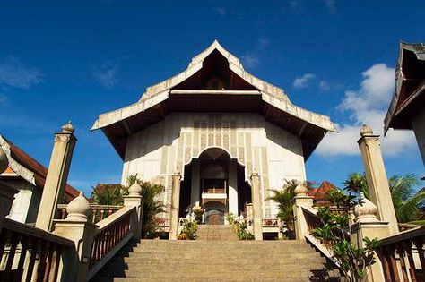 Check out the Terengganu State Museum !! Acclaimed as the largest of its kind in Malaysia !! Would you like to visit ?? Than book your bus ticket now at www.ticketking.com.my !!!  ‪#‎travel‬ ‪#‎holiday‬ ‪#‎sightseeing‬ Bus Ticket, Deco House, House Plans Mansion, Asian Architecture, Bus Tickets, House Architecture, My Travel, House Architecture Design, Inspiration Wall