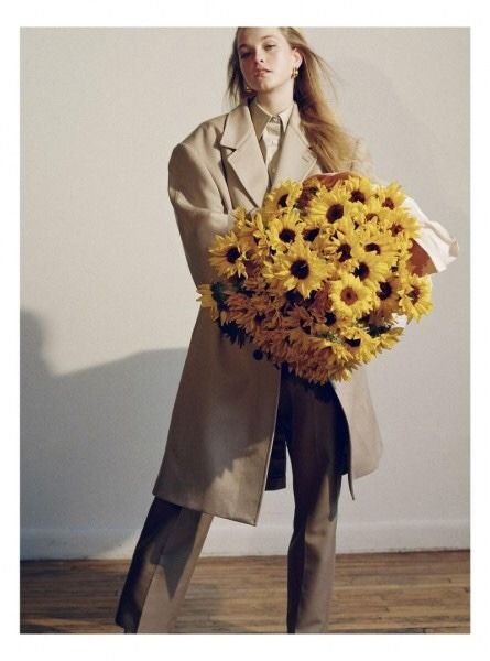 Dario Catellani Jean Campbell, Alexandra Carl, Mens Inspo, Stay Present, Creative Fashion Photography, Random Inspiration, Fashion Photography Inspiration, Vintage Vogue, Fashion Images