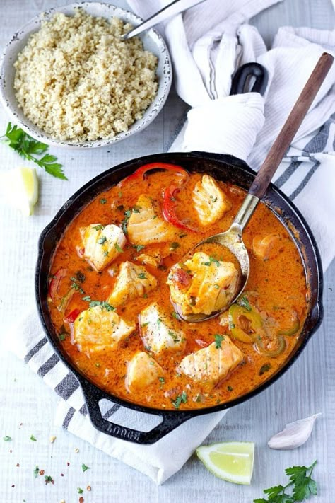 Brazilian Fish Stew, Fish And Rice, Rice Stew, Fish Stew Recipes, Seafood Stew, Fish Stew, Fish Soup, Healthy Fish, Hearty Stews