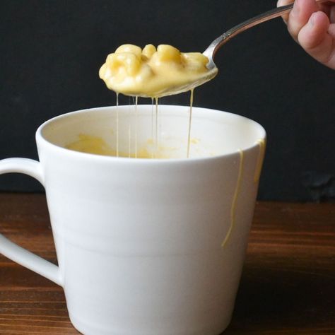 DIY Instant Mac & Cheese Microwave Mug Recipes, Easy Microwave Recipes, Creamy Macaroni And Cheese, Mug Recipes, Microwave Cooking, In A Mug, Microwave Recipes, Cheese Recipes, Meals For One