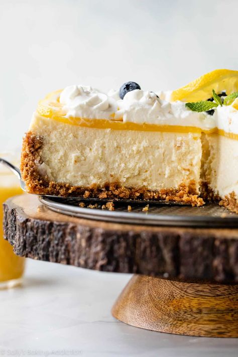 Lemon Cheesecake Recipe, Lemon Curd Cheesecake, Pumpkin Swirl Cheesecake, Lemon Cheesecake Recipes, No Bake Lemon Cheesecake, Lemon Cheese, Sally's Baking, Lime Cheesecake, Cracker Crust