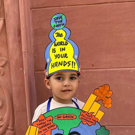 Parul Creations on Instagram: "Prop on Save the Earth for kids on Earth day 🌍🌍  #earthday #happyearthday #earthday🌎 #earthdayprop #fancydress #earthcostume #earthdaycostume #project_world05 #prop #propforkids #proponearthday #savetheearth #parulcreations_05 #reels #viralreels #registercover #decorationideas" Around The World Fancy Dress, Earth Day Costumes For Kids, Save Earth Fancy Dress Ideas, Earth Costume For Kids, Earth Day Costume, Fancy Dress Diy, Save Tree Save Earth, Earth For Kids, Fancy Dress Competition