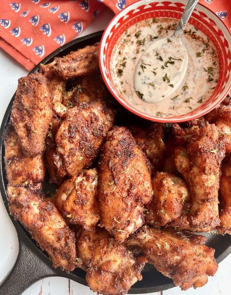 Fire up your Traeger grill and make these Crispy Smoked Chicken Wings that are juicy on the inside and crunchy on the outside. They promise to be the hit of your next backyard barbecue! Traeger Chicken Wings, Traeger Wings, Crispy Smoked Chicken Wings, Traeger Chicken, How To Make Wings, Smoked Wings, Smoked Chicken Wings, Grilled Wings, Bbq Chicken Wings