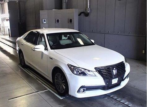 Toyota Crown  for sale  MILEAGE	109000Km YEAR	2014 MAKE	Toyota MODEL	Crown Royal Saloon FUEL TYPE	Hybrid TRANSMISSION	Automatic ENGINE	2500 cc DRIVE	2WD EXTERIOR COLOR	White Pearl Crystal Shine GRADE	4 COUNTRY	Jamaica  Used Toyota Crown  for sale in Japan. Myk is Japanese used cars exporter in Japan. Myk has many happy and satisfied customers in Jamaica. Import Your Toyota Crown  now. Toyota Crown Royal Saloon Modified, Crown Car, Toyota Crown Majesta, White Toyota, Toyota Corrola Cross, Toyota Crown Athlete, Japanese Used Cars, Used Toyota, Goals Quotes