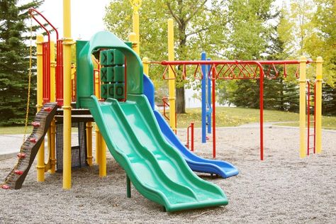 Simple learning: playground obstacle course - The Many Little Joys Rubber Tiles Playground, Playground Rules, Rubber Playground, Rubber Mulch, Playground Slide, Commercial Playground Equipment, Making Inferences, Play Ground, Social Story