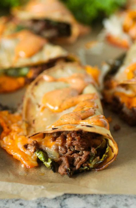 Baked Cheeseburger, Cheeseburger Tacos, Tacos Recipes, Taco Shell, Food Fusion, Protein Food, Baked Turkey, Taco Stuffed Shells, Wrap Sandwiches