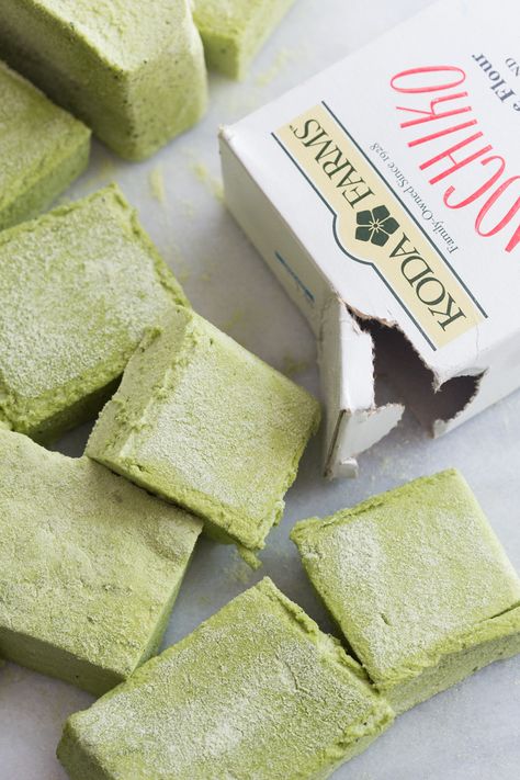 Matcha Marshmallows Matcha Marshmallows, Matcha Tea Recipes, Green Tea Dessert, 40 Aprons, Marshmallow Recipe, Matcha Green Tea Recipes, Matcha Dessert, Green Tea Recipes, Matcha Recipe