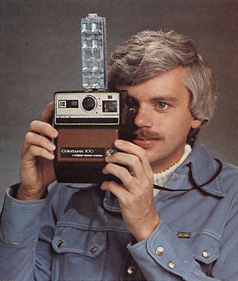 Random Humor : 35 Funny Pics and Memes ~ vintage ad portable camera flip flash 1970s Camera, Pictures Of Cameras, 1970s Aesthetic, Creepy Dude, Photographer Humor, Kodak Camera, Kodak Moment, Childhood Memories 70s, Instant Film Camera