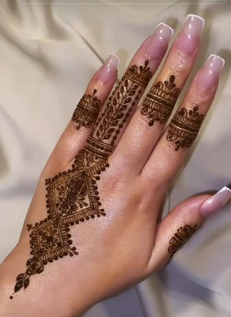 Step into the world of mehndi tattoo designs where tradition meets elegance. These henna patterns are crafted with precision, offering a range of styles from simple florals to intricate mandalas. Perfect for brides or anyone looking to add a touch of beauty to their look. Celebrate cultural heritage and personal style with these mesmerizing mehndi tattoos. #mehndidesigns #hennadesign #stylishhenna #easymehndi Henna Designs Moroccan, Mehandi Arabic Designs, Moroccan Henna Designs, Mehandi Arabic, Simple Mehndi Designs Easy, Mehndi Tattoo Designs, Mehndi Tattoos, Mehndi Designs Easy, Full Hand Mehndi Design