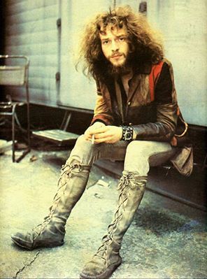 Ian Scott Anderson ~ from Jethro Tull Ian Anderson, Tin Whistle, Jethro Tull, Classic Rock And Roll, 70s Music, Musica Rock, Rock N’roll, Progressive Rock, Rock Legends