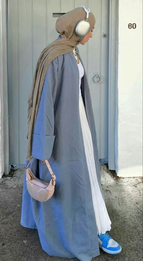 Islamic Modest Fashion, Fashion Brand Company, Hijab Fashion Summer, Abaya Design, Estilo Hijab, Stile Hijab, Modesty Outfits, Muslim Outfits Casual, Hijabi Fashion Casual