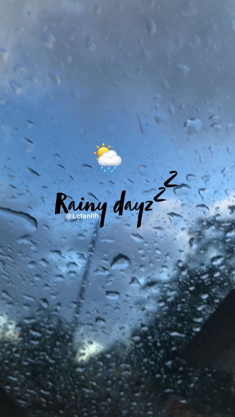 Rainy day Snapchat Rain Day Snapchat Stories, Rainy Day Post Instagram, Rainy Day Snapchat, Rainy Day Snapchat Stories, Rainy Day Instagram Story, Rainy Day Snap, Rain Snapchat, Car Snapchat Stories, Day Snapchat