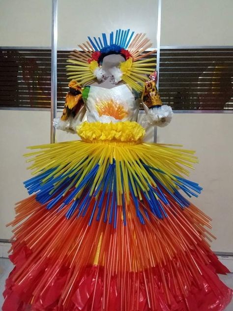 Recycled costume for kids Buwan Ng Wika Costume, Recycled Dress For Kids, Recycled Costumes For Kids, Recycled Costumes, Rainbow Costumes, Spider Cake, Eco Dresses, Recycled Dress, Kids Dress Up