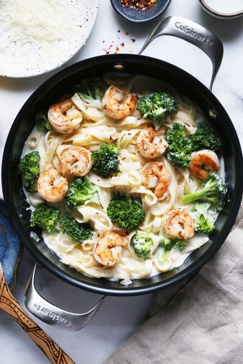 Creamy Shrimp and Broccoli Pasta - Supper With Michelle Shrimp Pasta Recipes With Broccoli, Shrimp Alfredo Pasta With Broccoli, Shrimp Brocolli Pasta Recipes, Creamy Shrimp And Broccoli Pasta, Shrimp Scampi With Broccoli, Shrimp Fettuccine Alfredo With Broccoli, Shrimp With Broccoli Recipes, Shrimp Broccoli Alfredo Pasta, Broccoli And Shrimp Recipes