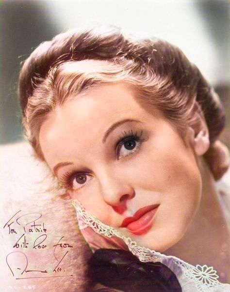 Anna Lee Anna Lee, Colorized Photos, Golden Age Of Hollywood, White Photo, Golden Age, Hollywood, Actresses, Black And White, White