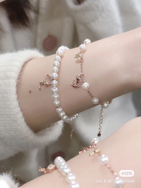 Korean Bracelet, Ethereal Jewelry, Inexpensive Jewelry, Pretty Jewelry Necklaces, Art Jewelry Design, Princess Jewelry, Korean Jewelry, Fairy Jewelry, Hand Accessories