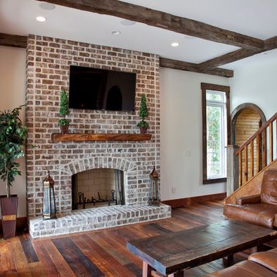 Traditional Living Room Brick Fireplace Design, Fireplace Mantle Designs, Brick Fireplace Mantles, Brick Restoration, Mantle Design, Design Fireplace, Brick Fireplace Makeover, White Wash Brick, Budget Design, Flat Screen Tv